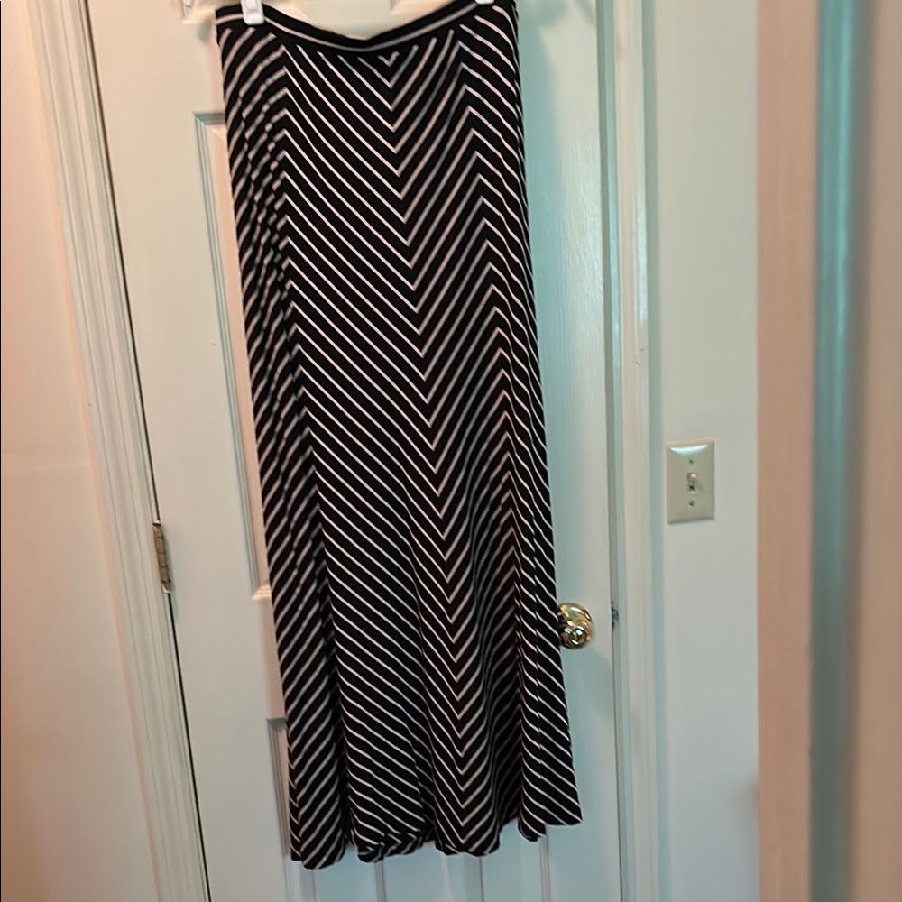 Ann Taylor Black and Tan Maxi A-Line Skirt